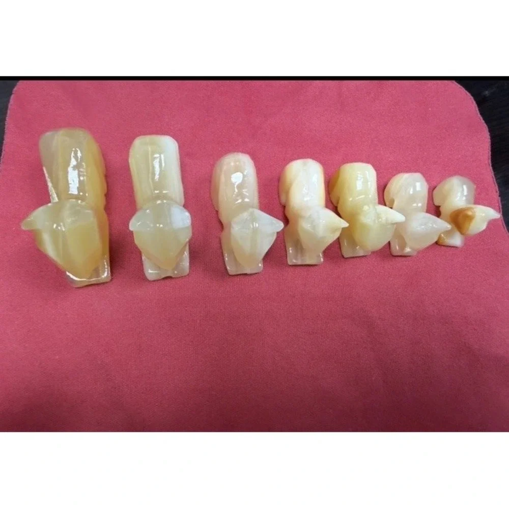 Vintage White Carved Cat Onyx 2